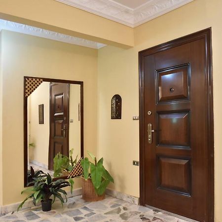 Two-Bedroom Apartment At Mohamed Farid Street Cairo Ngoại thất bức ảnh