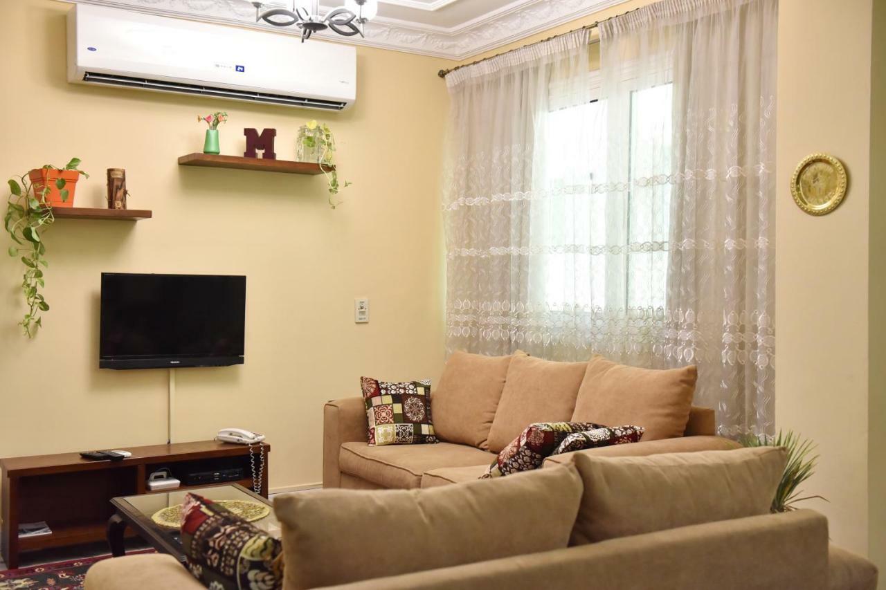 Two-Bedroom Apartment At Mohamed Farid Street Cairo Ngoại thất bức ảnh