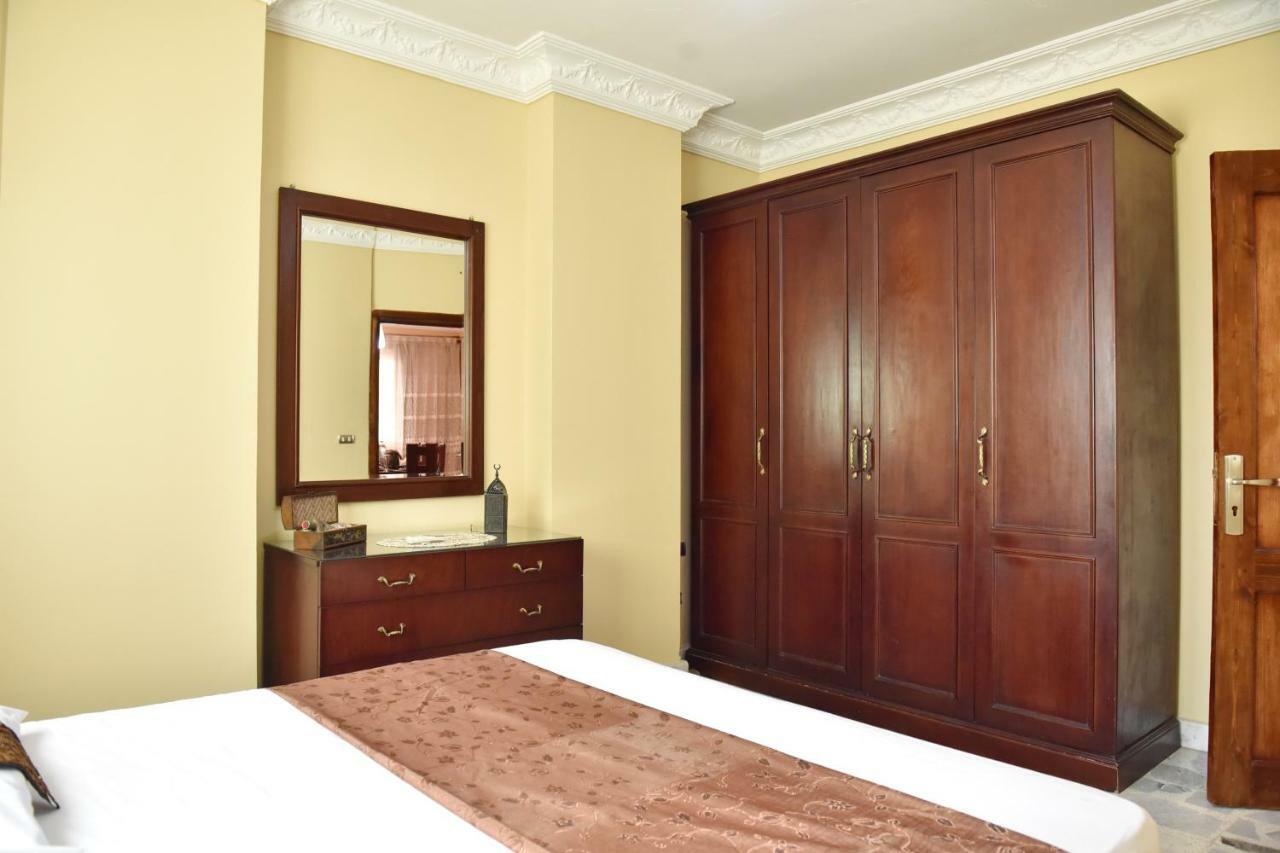 Two-Bedroom Apartment At Mohamed Farid Street Cairo Ngoại thất bức ảnh