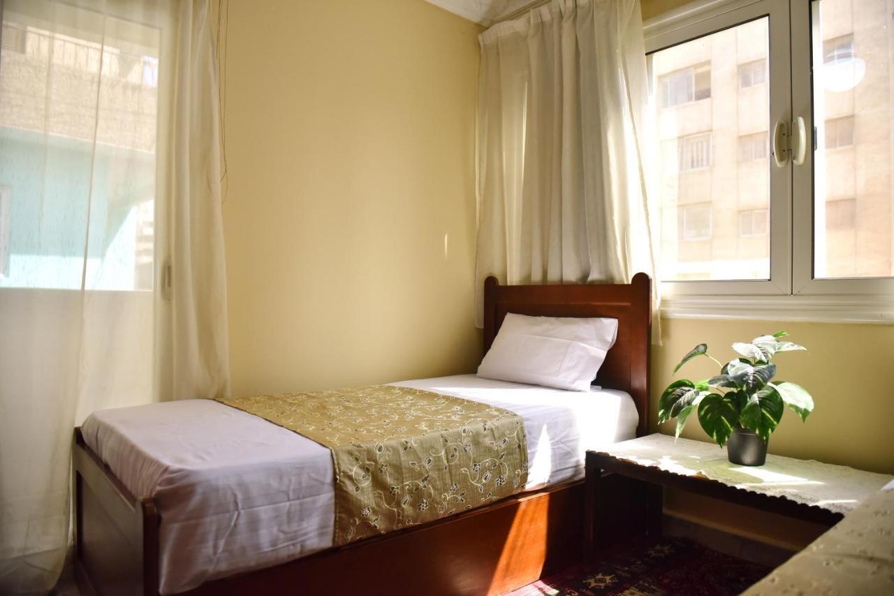 Two-Bedroom Apartment At Mohamed Farid Street Cairo Ngoại thất bức ảnh